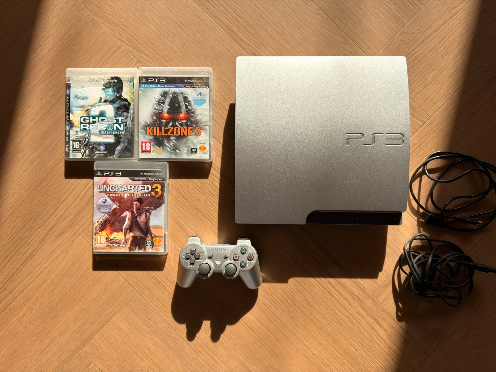 Ps3 PlayStation 3 Slim Satin Silver + controller + 3 games, Met games, 320 GB, Ophalen of Verzenden, Zo goed als nieuw