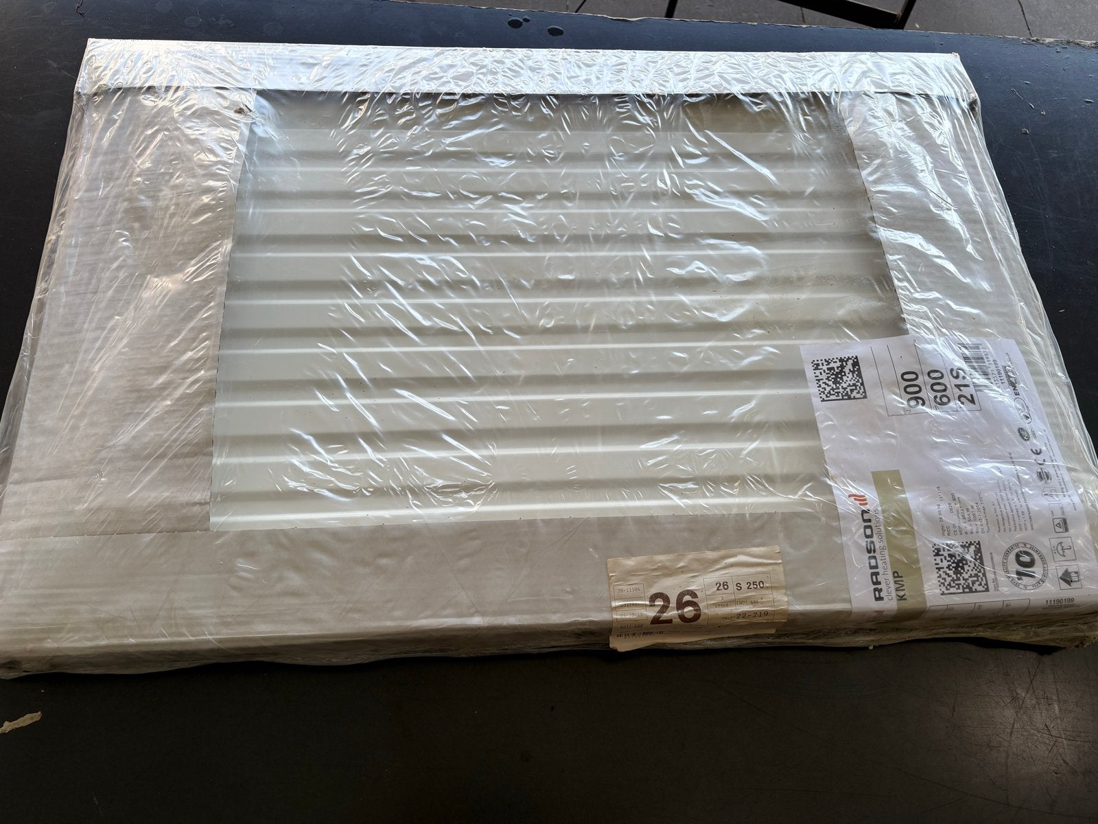 Nieuwe Radson Compact radiator 900x600mm, 1456W, 30 tot 80 cm, Radiator, Nieuw, Ophalen of Verzenden