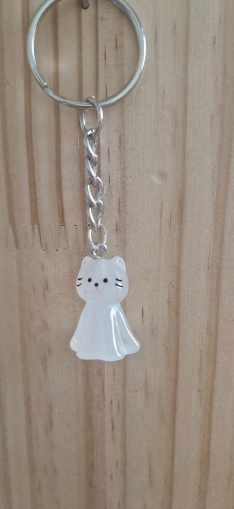 Leuke Witte Kat Sleutelhanger - Nieuw, Ophalen of Verzenden, Nieuw, Knuffel of Figuurtje