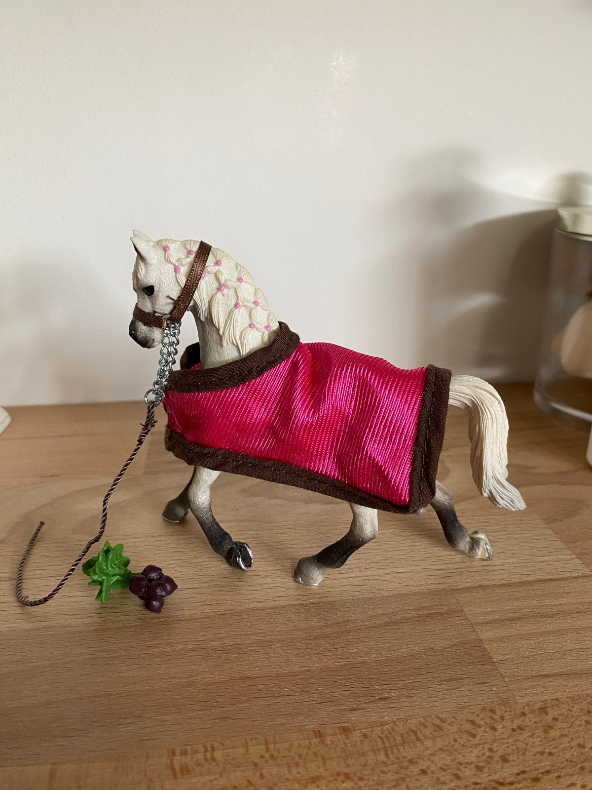 Schleich Horse Club Arabische Merrie (13761) Wit/Grijs, Ophalen of Verzenden, Zo goed als nieuw