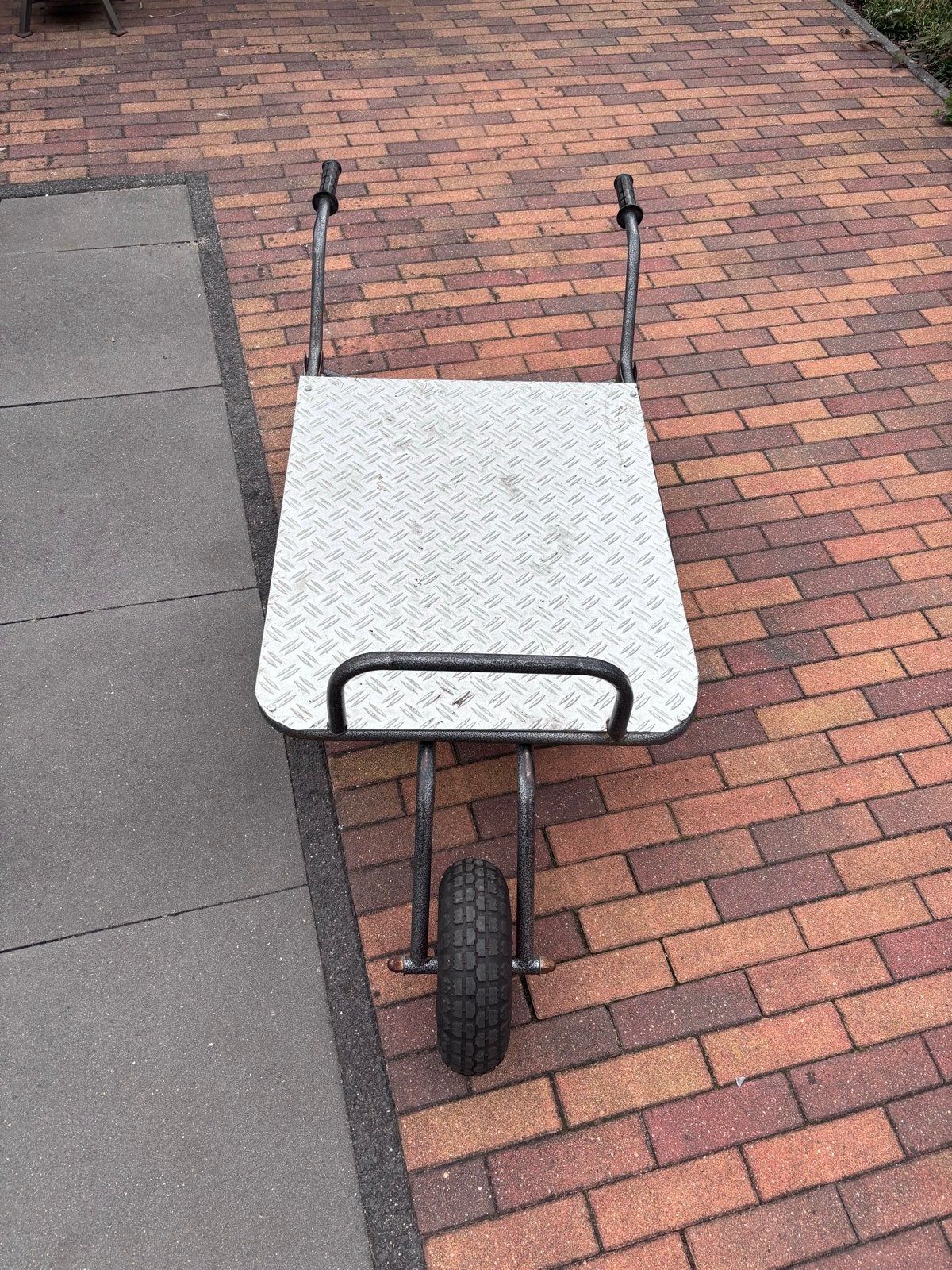 Stevige Transportkar / Kruiwagen met Aluminium Dek, Ophalen, Gebruikt