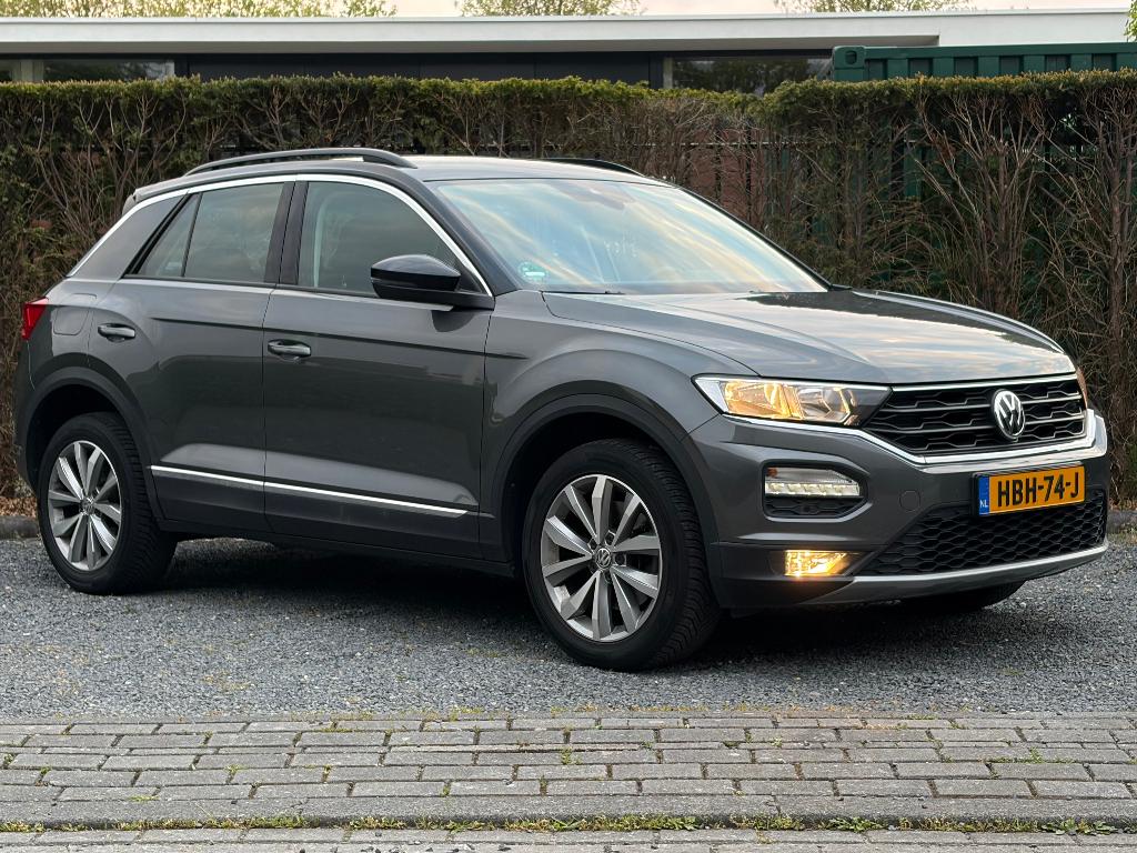 Volkswagen T-Roc 1.0 TSI Style 116pk Apk 04/2027, Auto's, Volkswagen, Voorwielaandrijving, Stof, Particulier, 3 cilinders
