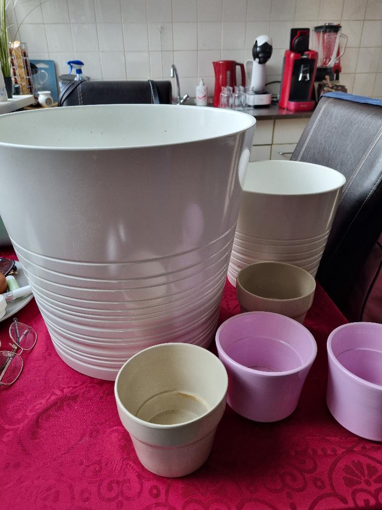 Bloempotten, Rond, Binnen, Zo goed als nieuw, Minder dan 40 cm