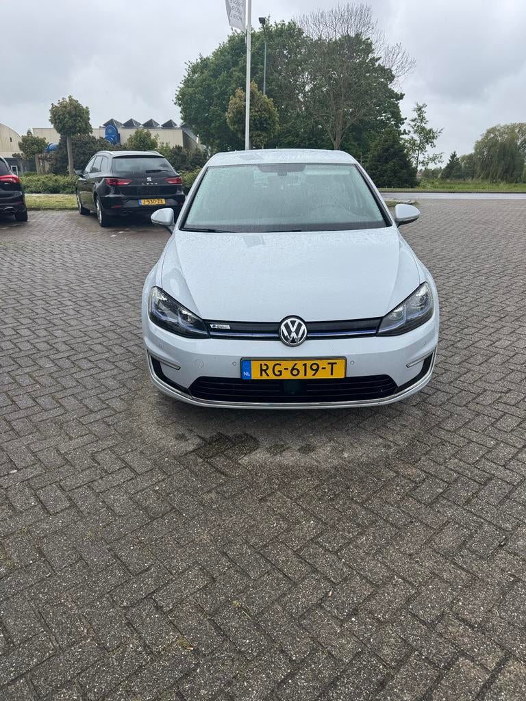 Volkswagen Golf E-golf Elektromotor 136pk 5D Aut. 2017 Wit, Auto's, Volkswagen, 136 pk, 35 kWh, Wit, Elektrisch