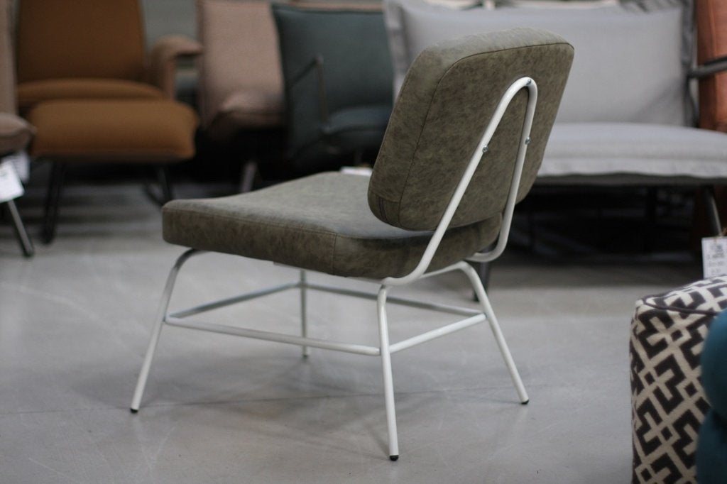Leuke moderne fauteuil Willem wit groen metaal kunstleer