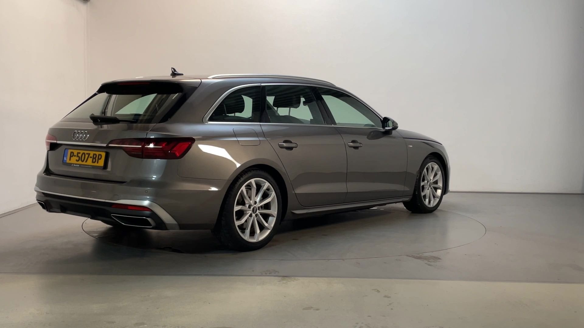 Audi A4 Avant 35 TFSI S Edition LED Stoelverwarming Adaptive, Auto's, Audi, Dealer onderhouden, Gebruikt, 4 cilinders, A4