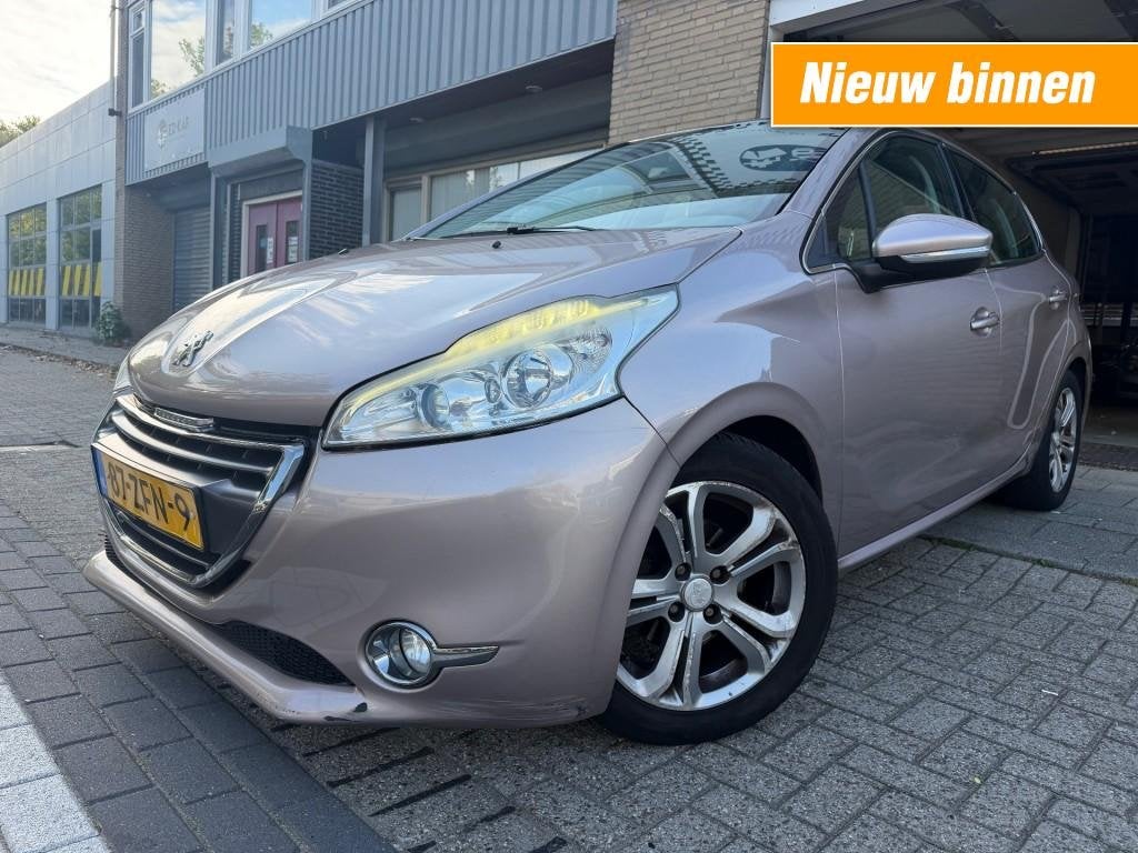Peugeot 208 1.6 VTi Allure PANORAMA LEER CLIMA NAVI LMV RIJD, Auto's, Euro 5, Navigatiesysteem, Gebruikt, 4 cilinders