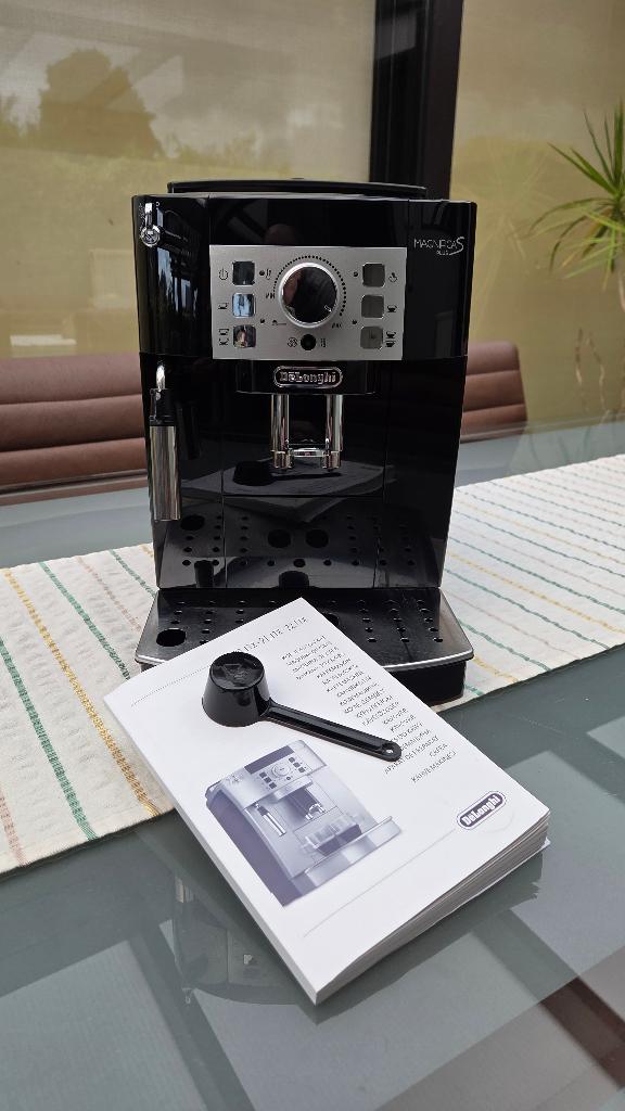 DELONGHI Magnifica S Plus, Gebruikt, Espresso apparaat, Ophalen of Verzenden, 4 tot 10 kopjes