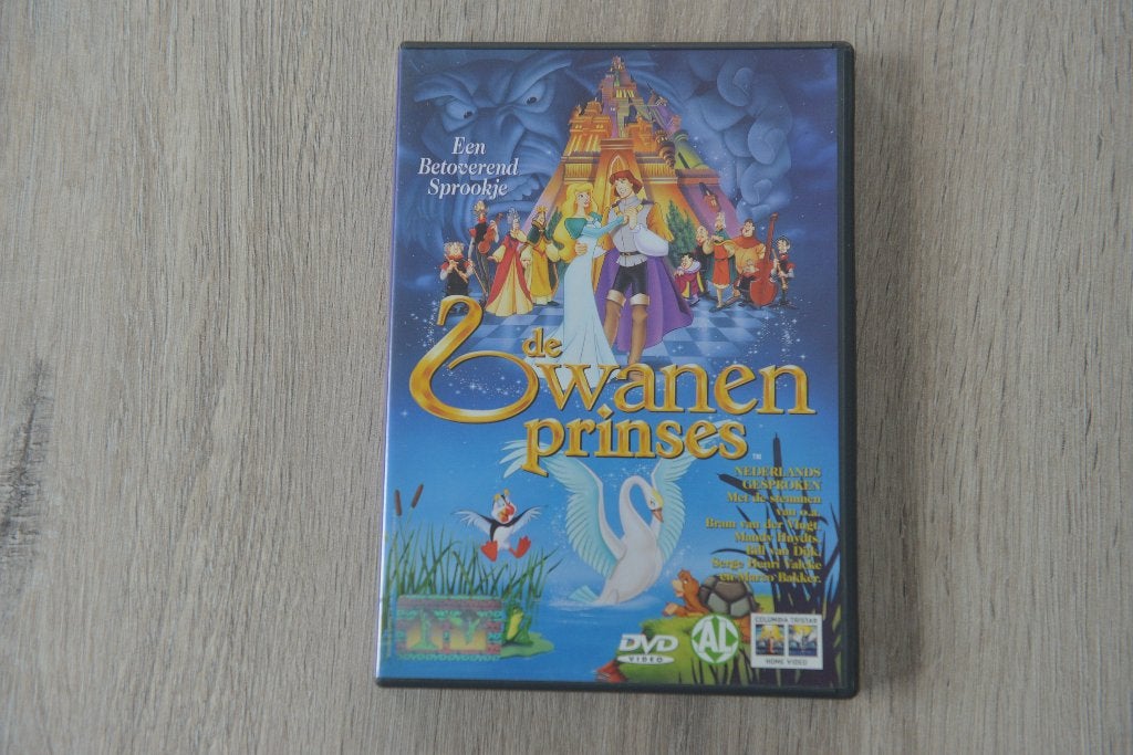 DE ZWANENPRINSES --- EEN BETOVERD SPROOKJE, Cd's en Dvd's, Tekenfilm, Verzenden, Zo goed als nieuw, Alle leeftijden