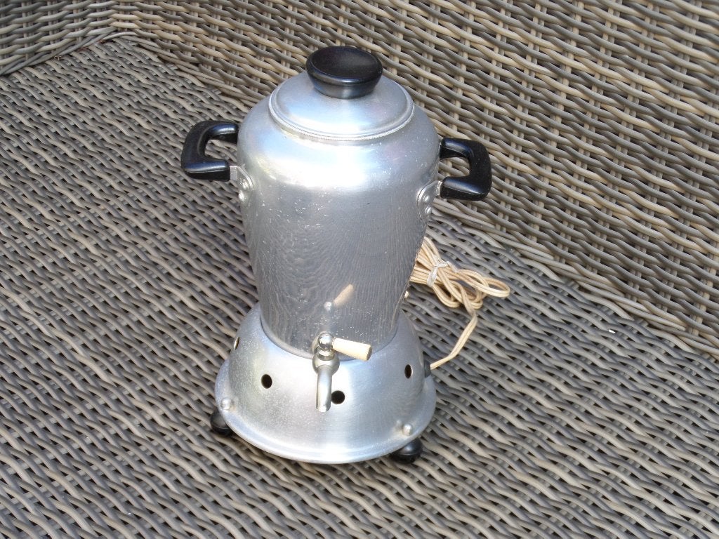 Oude aluminium kraantjeskan, Antiek en Kunst, Antiek | Emaille, Ophalen