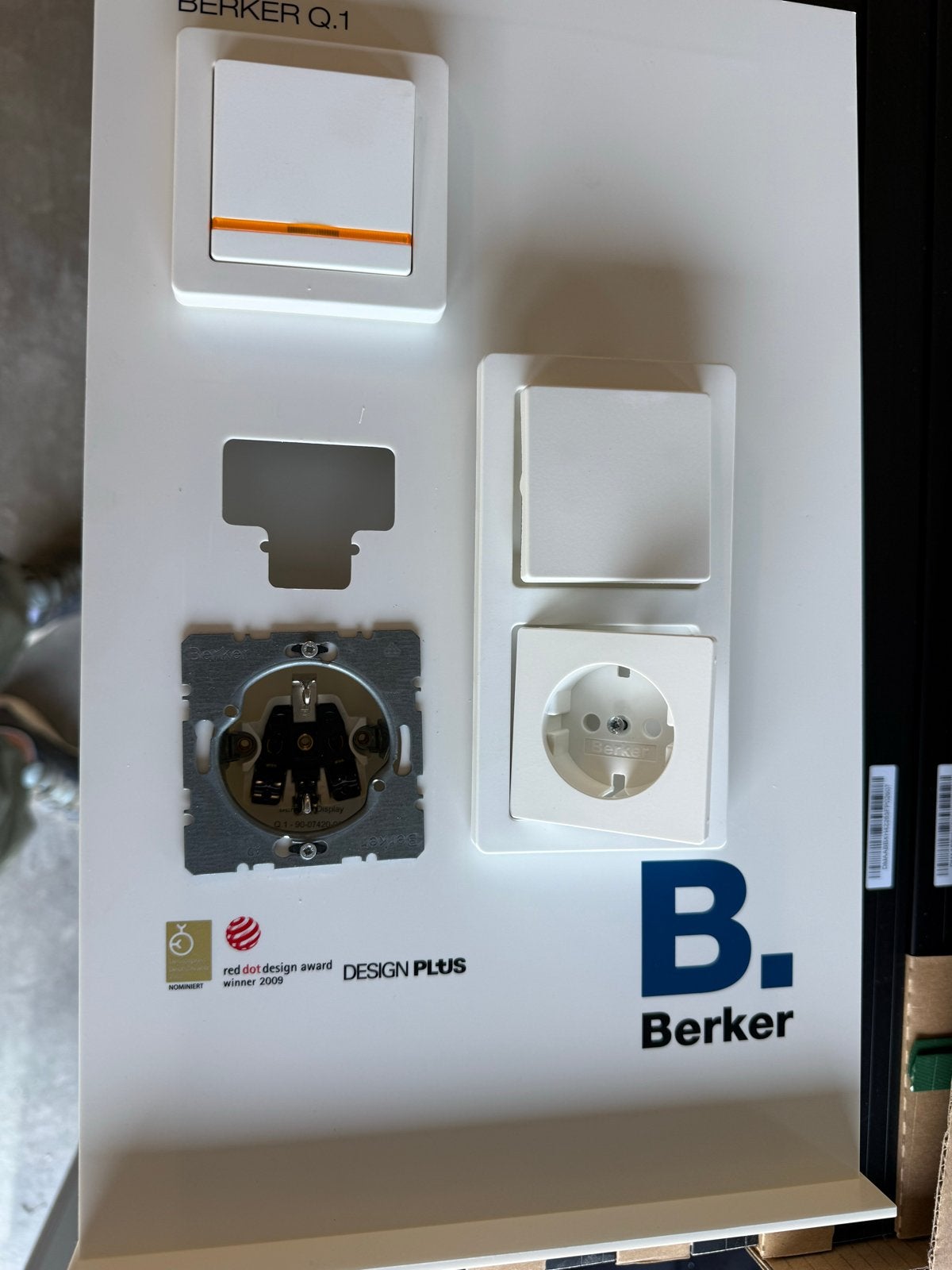 Berker Afdekplaatjes en Schakelmateriaal - Diverse Modellen, Ophalen of Verzenden, Gebruikt, Berker, Schakelaar