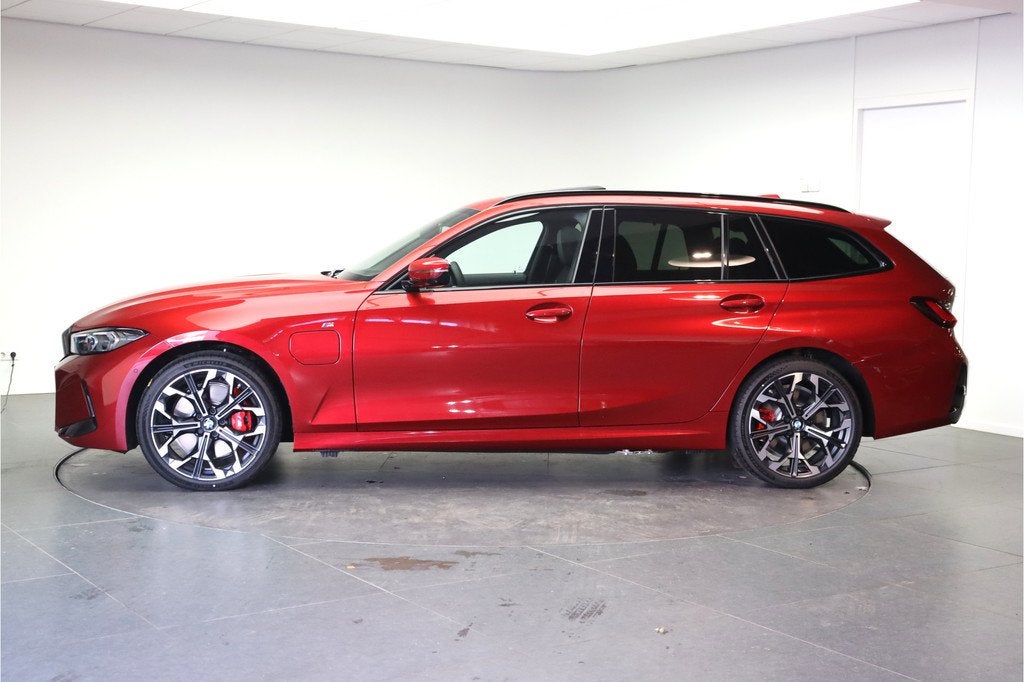 BMW 3 Serie Touring 330e M Sport Automaat / Panoramadak / Sp, 1998 cc, Gebruikt, 4 cilinders, Met garantie (alle)