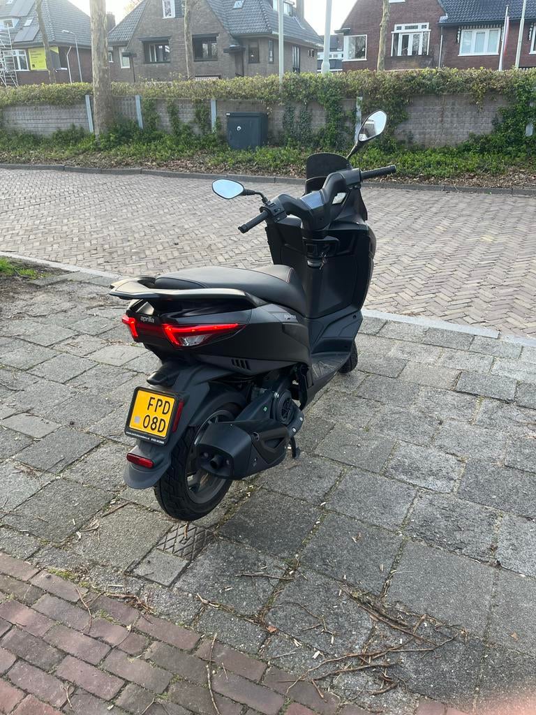 Aprilia SXR 50, Fietsen en Brommers, Scooters | Aprilia, Ophalen, Overige modellen, Maximaal 45 km/u, Zo goed als nieuw