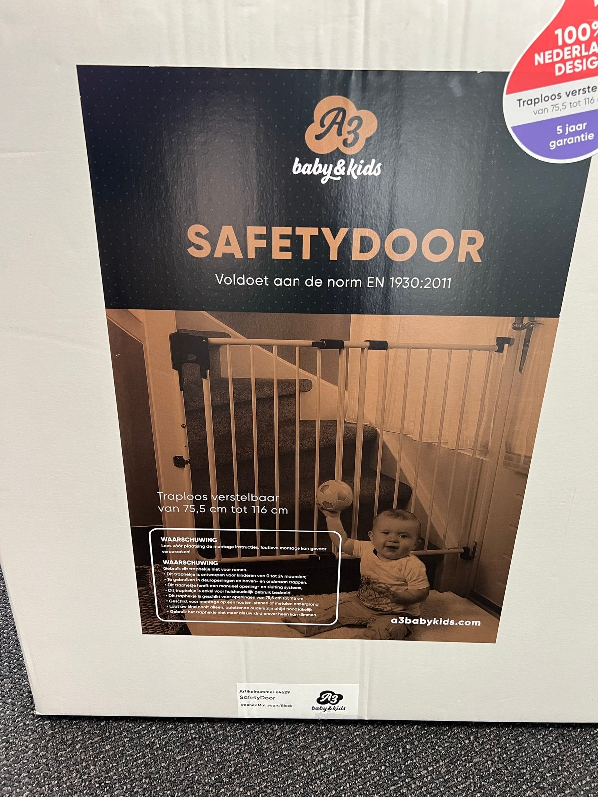 A3 Baby & Kids SafetyDoor Traphekje Zwart, Kinderen en Baby's, Traphekjes, Ophalen, Nieuw, Metaal of IJzer, 115 cm of meer