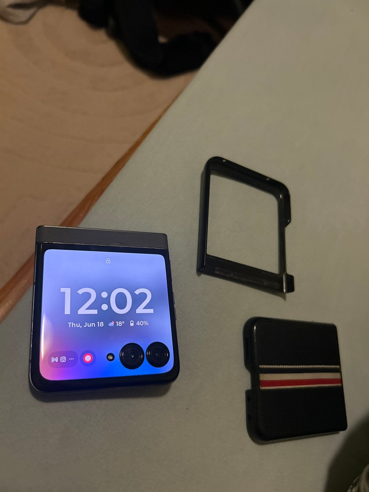 Motorola Razr 256 Gb, Ophalen of Verzenden, 6 megapixel of meer, Zwart, Inklapmodel