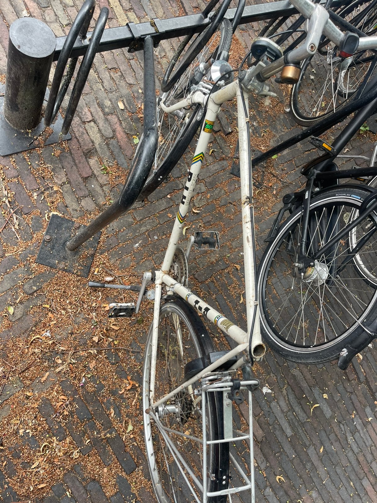 3 Fietsen gazelle, rih., Ophalen