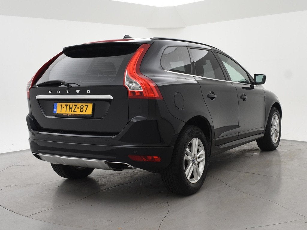 Volvo XC60 2.0 D4 180 PK AUT EURO 6 - ORIG NL + NAVIGATIE |, Auto's, 4 cilinders, 1634 kg, Leder en Stof, Zwart