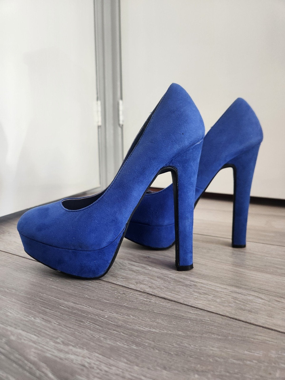 CHARLOTTE RUSSE blauwe hakken, maat 37, Blauw, CHARLOTTE RUSSE, Ophalen of Verzenden, Schoenen met hoge hakken