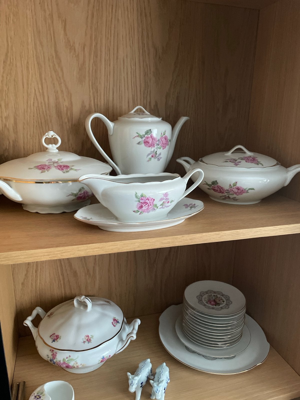 Vintage porseleinen servies met rozenmotief, Ophalen of Verzenden