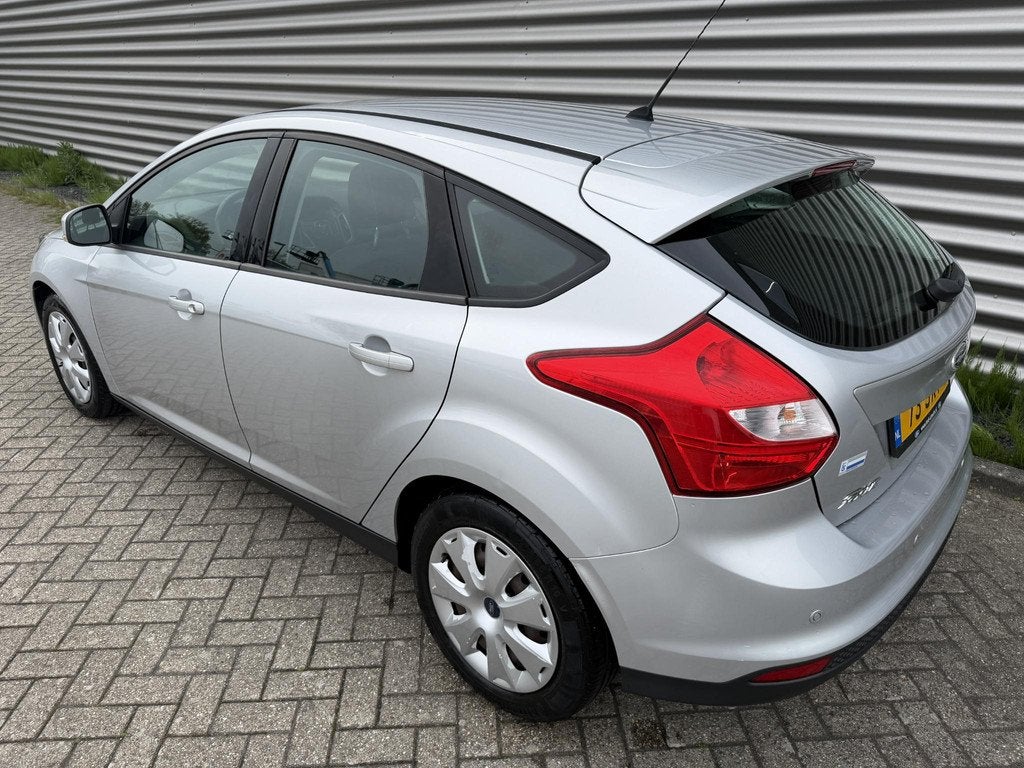 Ford Focus 1.6 TI-VCT Ambiente 1e Eigenaar, Auto's, Stof, 4 cilinders, 635 kg, Origineel Nederlands