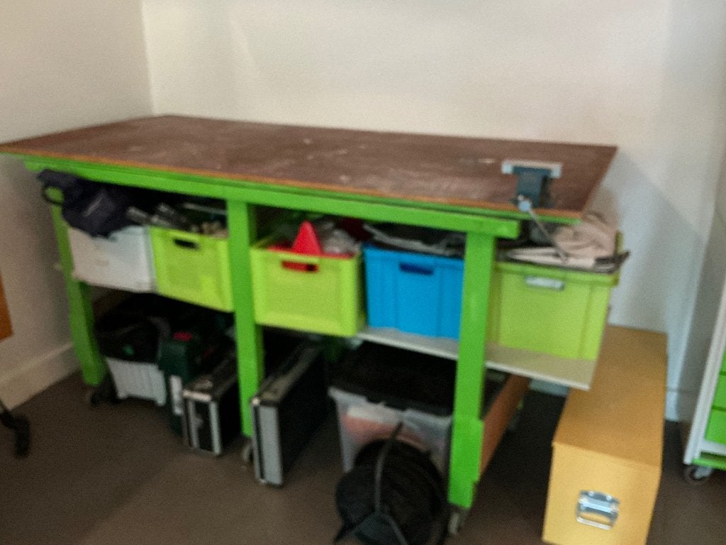 Werkbank met bankschroef, 200x96 cm, Doe-het-zelf en Verbouw, Werkbanken, Ophalen, Gebruikt, 170 cm of meer, Bankschroef