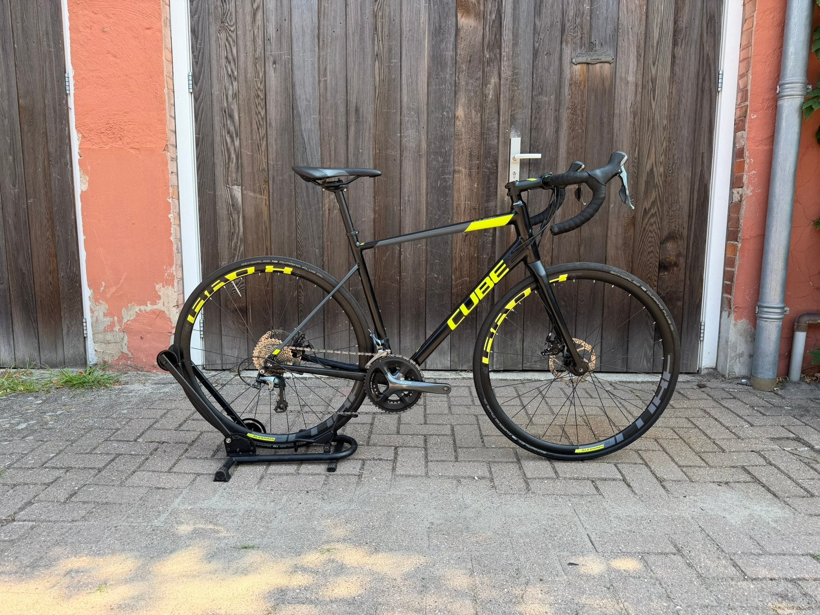 Cube Attain Race Disc, Shimano, 56 cm, 28 inch, Gebruikt, Heren, Aluminium