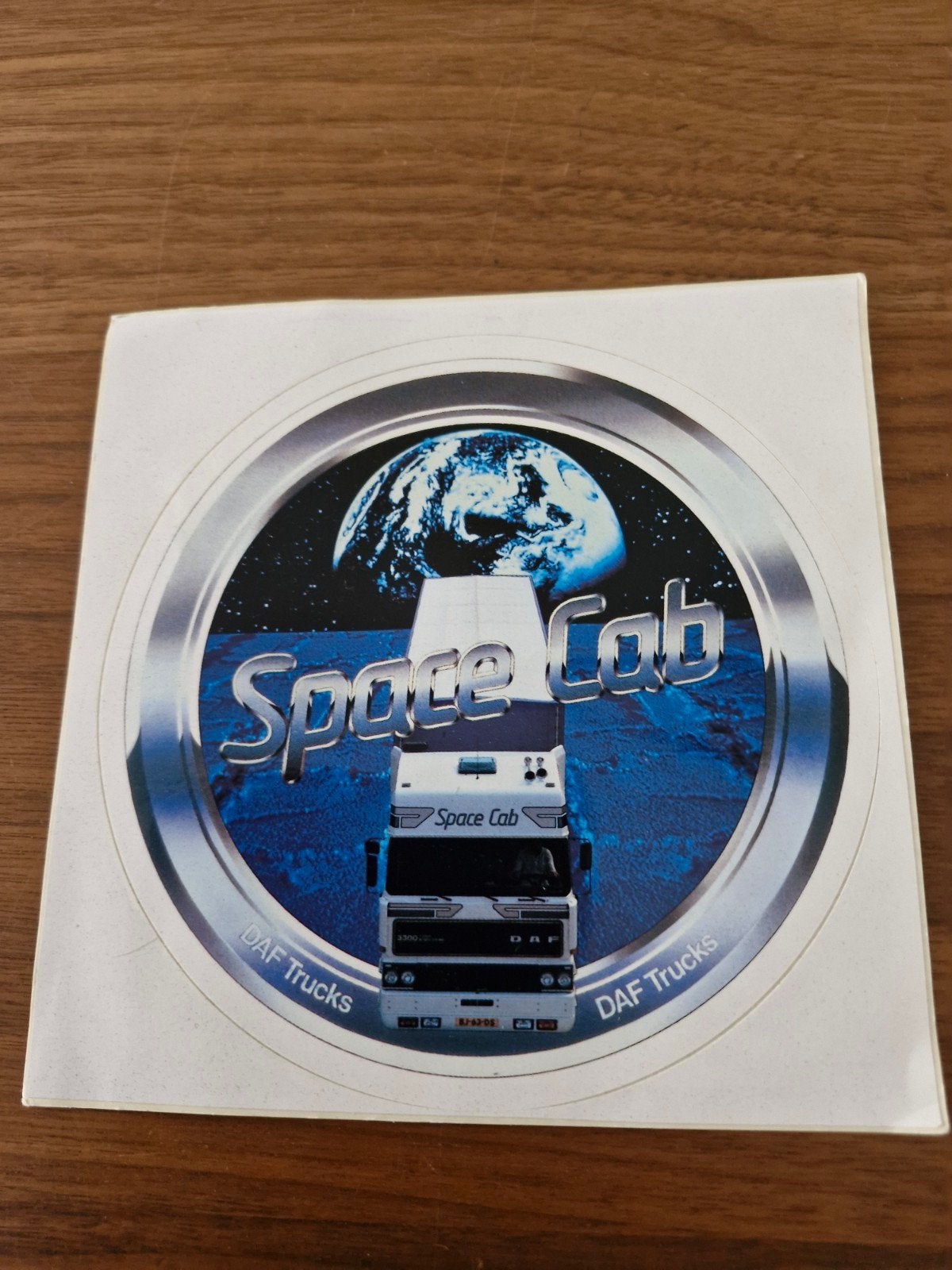 1029 DAF Trucks Space Cab Sticker - 16x16 cm, Verzamelen, Ophalen of Verzenden, Nieuw, Auto of Motor
