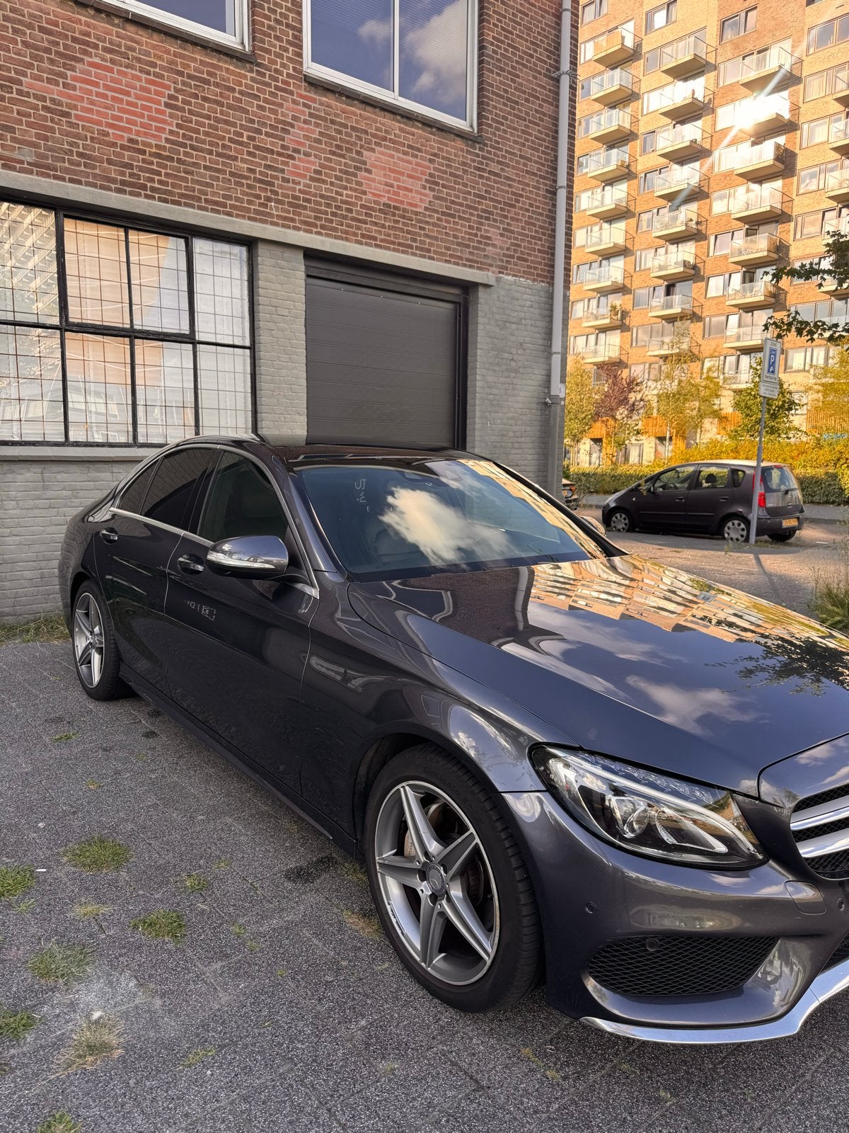 Mercedes-Benz C 200 AMG Line | 184PK | Panoramadak | Head Up, Automaat, Dealer onderhouden, 1800 kg, Zwart