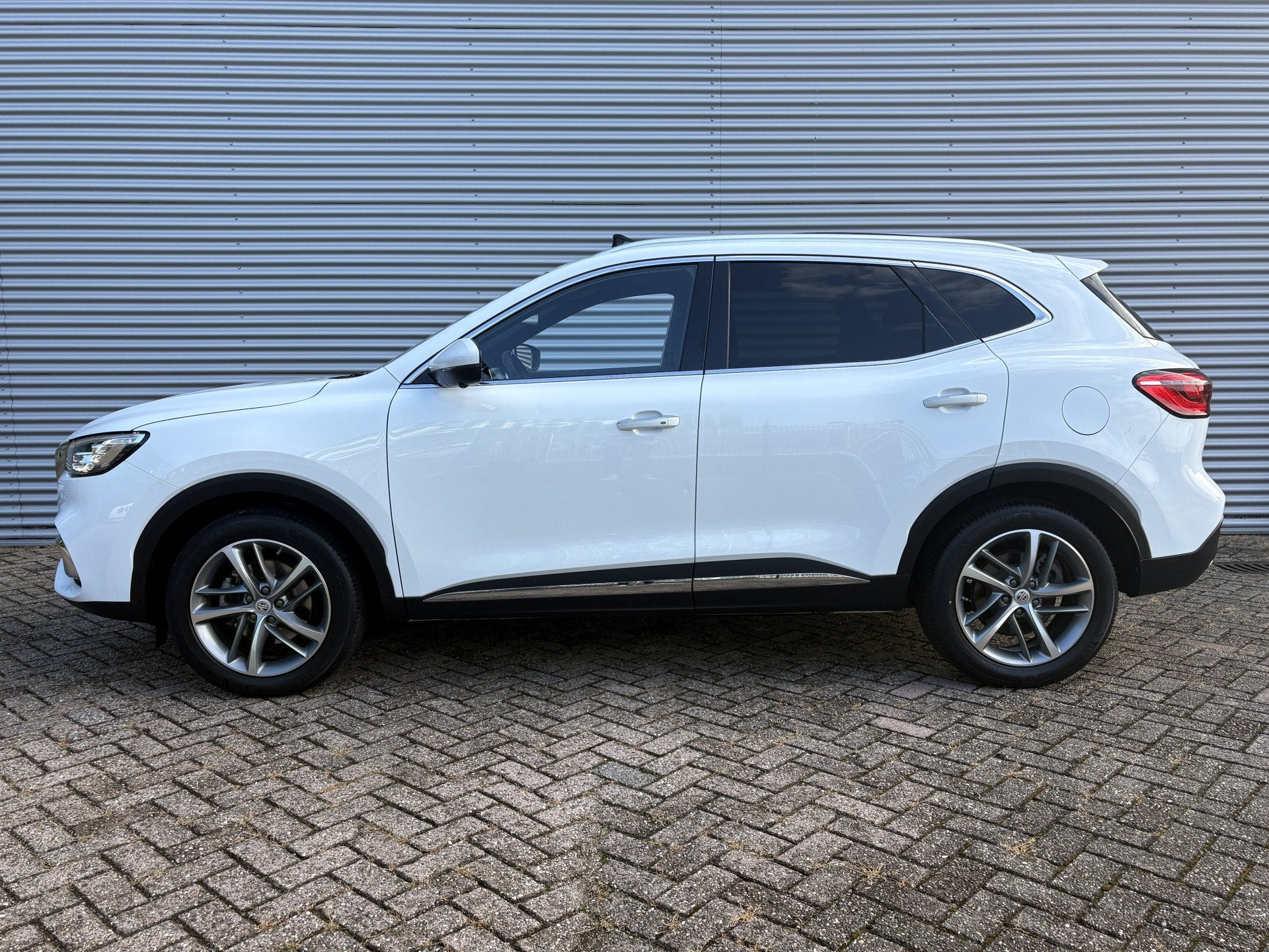 MG EHS 1.5 TGDI Luxury | Panorama Dak | Navi | Camera | Auto, Auto's, 12 maanden, Gebruikt, Euro 6, 4 cilinders