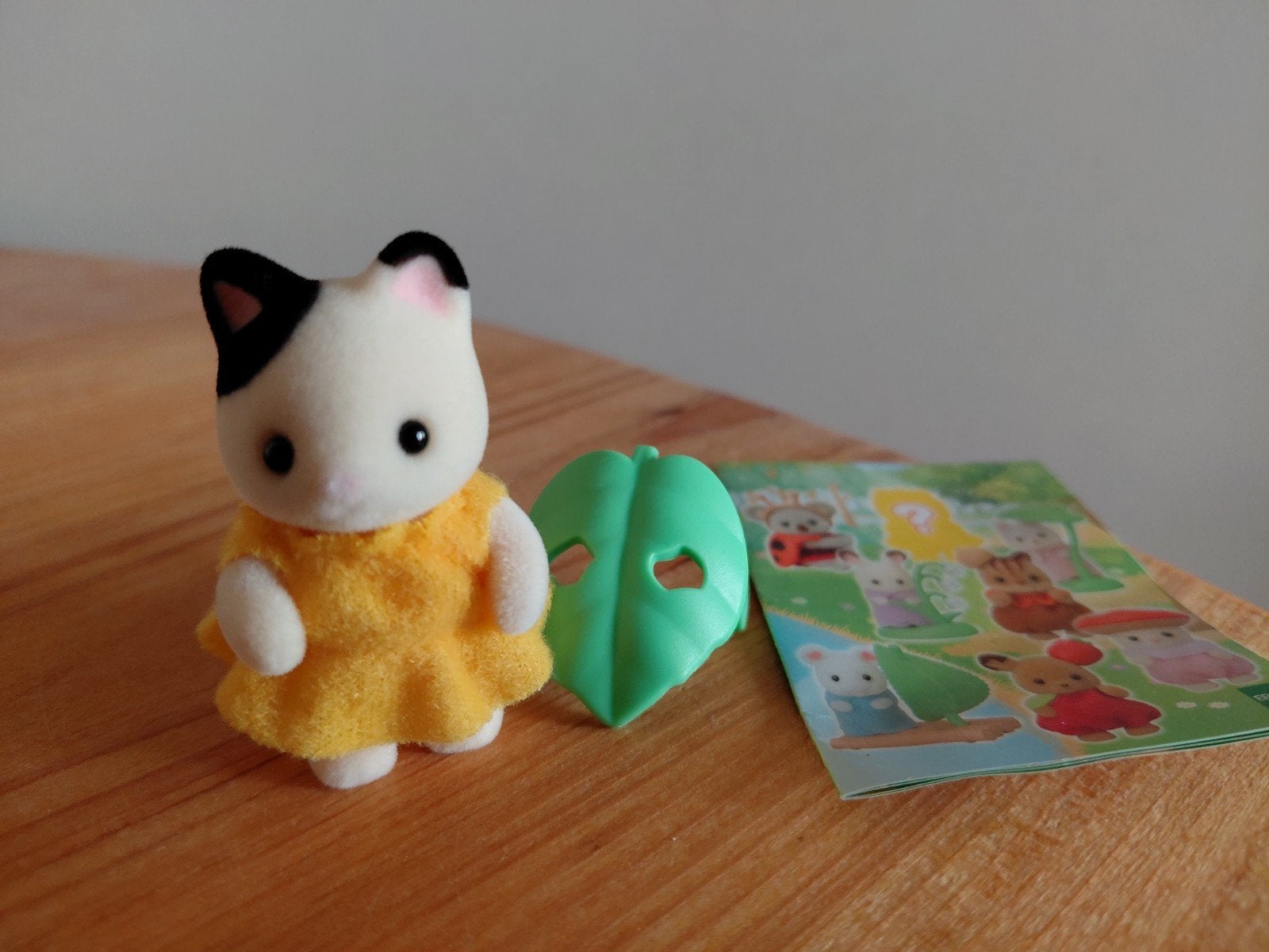 Sylvanian Families baby tuxedo katje/verrassingzakje compl, Verzamelen, Poppetjes en Figuurtjes, Ophalen of Verzenden, Zo goed als nieuw