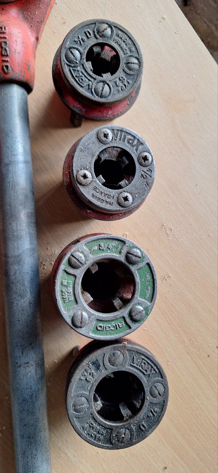 Ridgid pijpsnijder met diverse snijkoppen, Ophalen of Verzenden, Gebruikt, Snijgereedschap, Ridgid