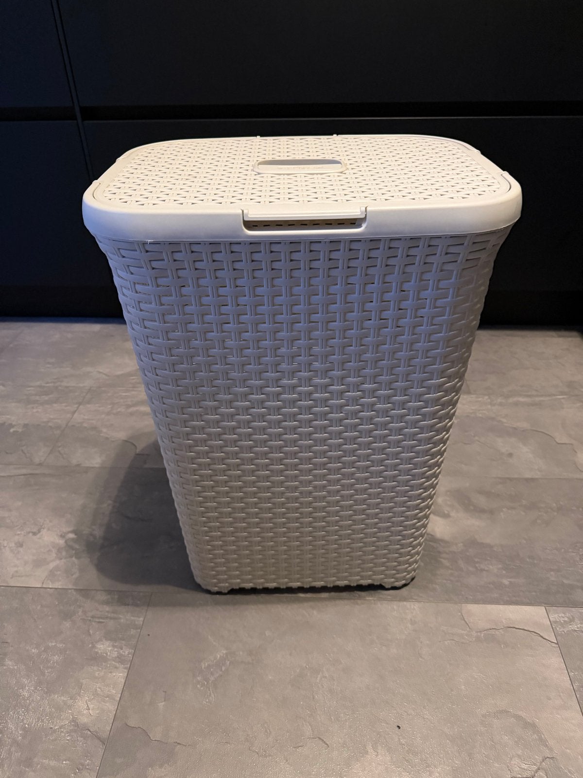 Curver wasmand 60L wit, Huis en Inrichting, Woonaccessoires | Overige, Ophalen, Zo goed als nieuw, Wit, Kunststof