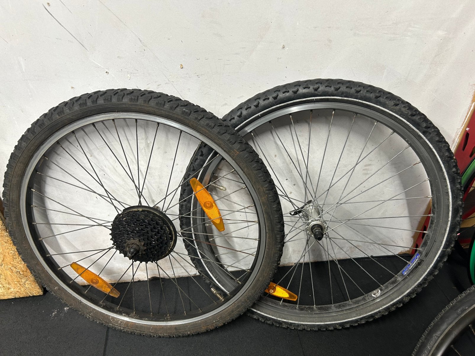 24 inch wielset mountainbike velgen wielen band 240 mtb, Ophalen, Zo goed als nieuw, Mountainbike, Band