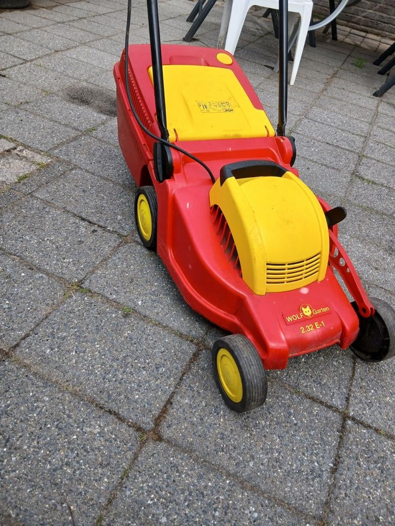 Wolf Garten elektrische grasmaaier 32cm met opvangbak, Ophalen, Elektrische grasmaaier, Opvangbak, 30 t/m 39 cm