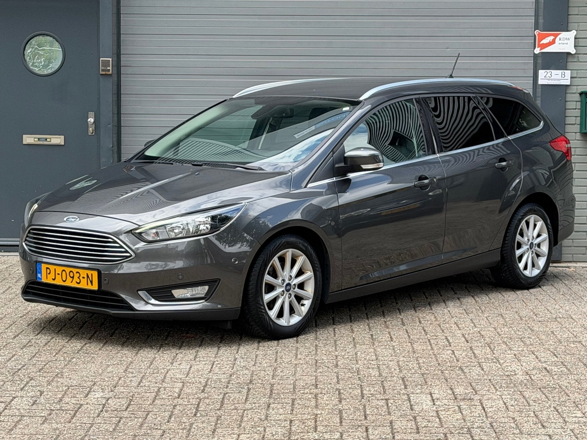 Ford Focus Wagon 1.5 TDCI Titanium, Auto's, Ford, Gebruikt, 4 cilinders, Origineel Nederlands, 120 pk