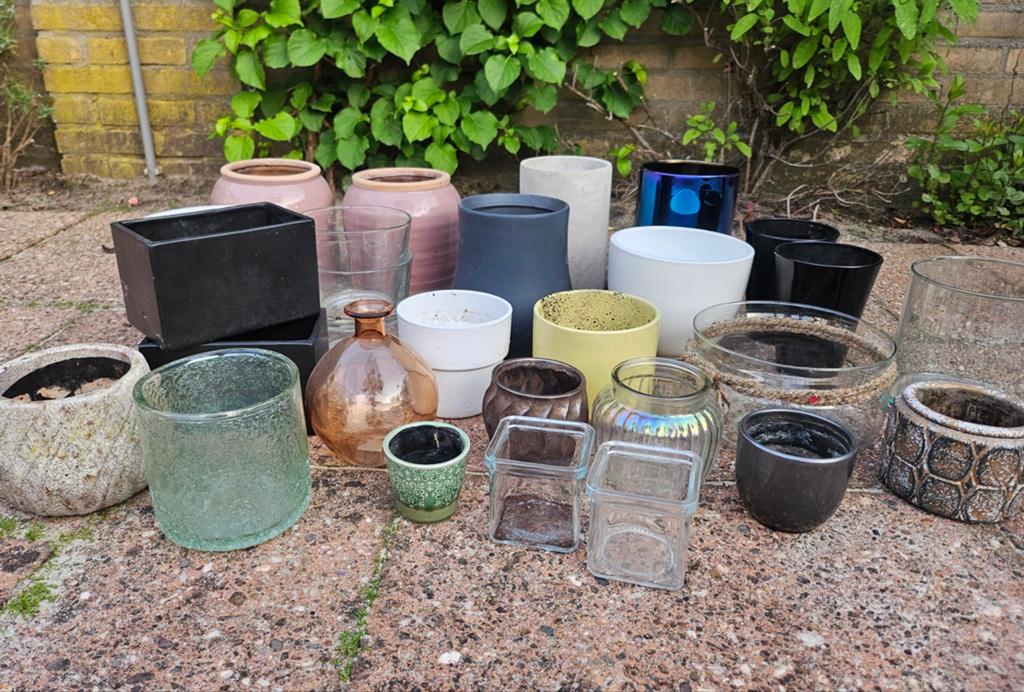Verzameling bloempotten/vaasjes, Tuin en Terras, Bloempotten, Ophalen, Rond, Binnen, Aardewerk