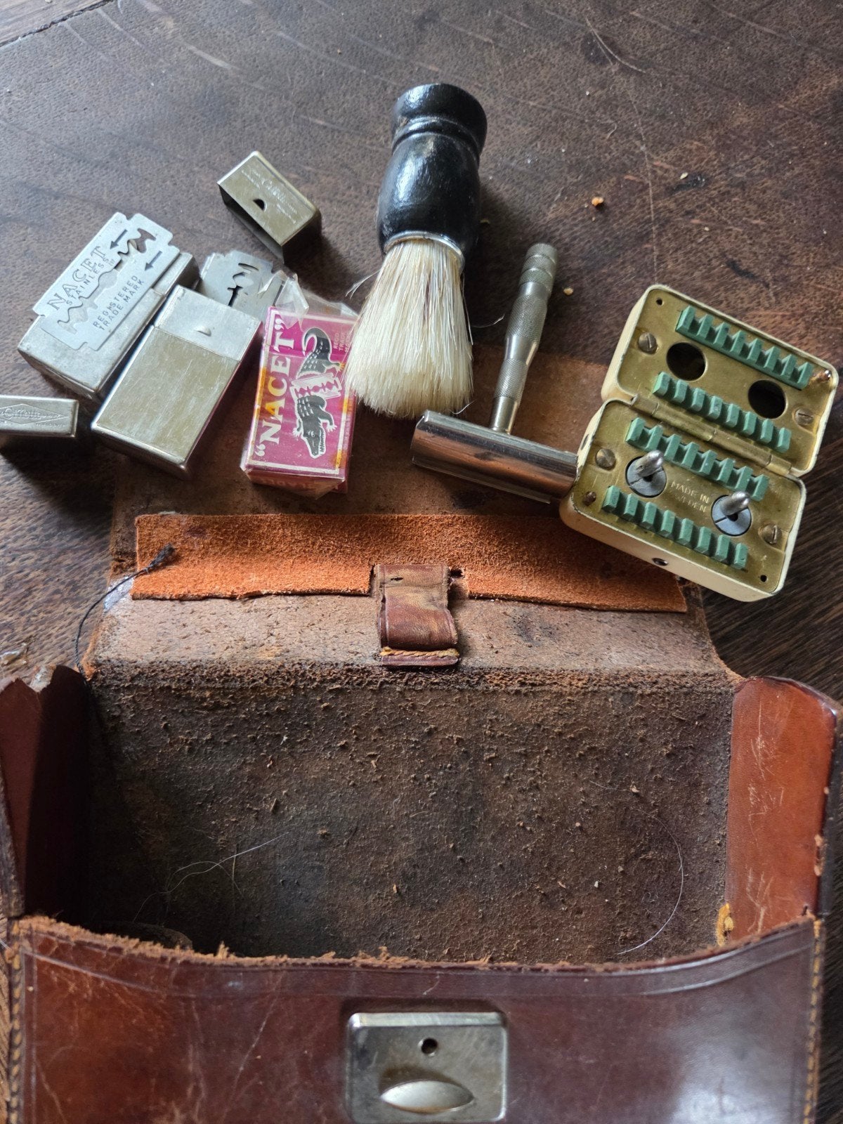 Vintage scheerset in lederen etui - compleet, Ophalen