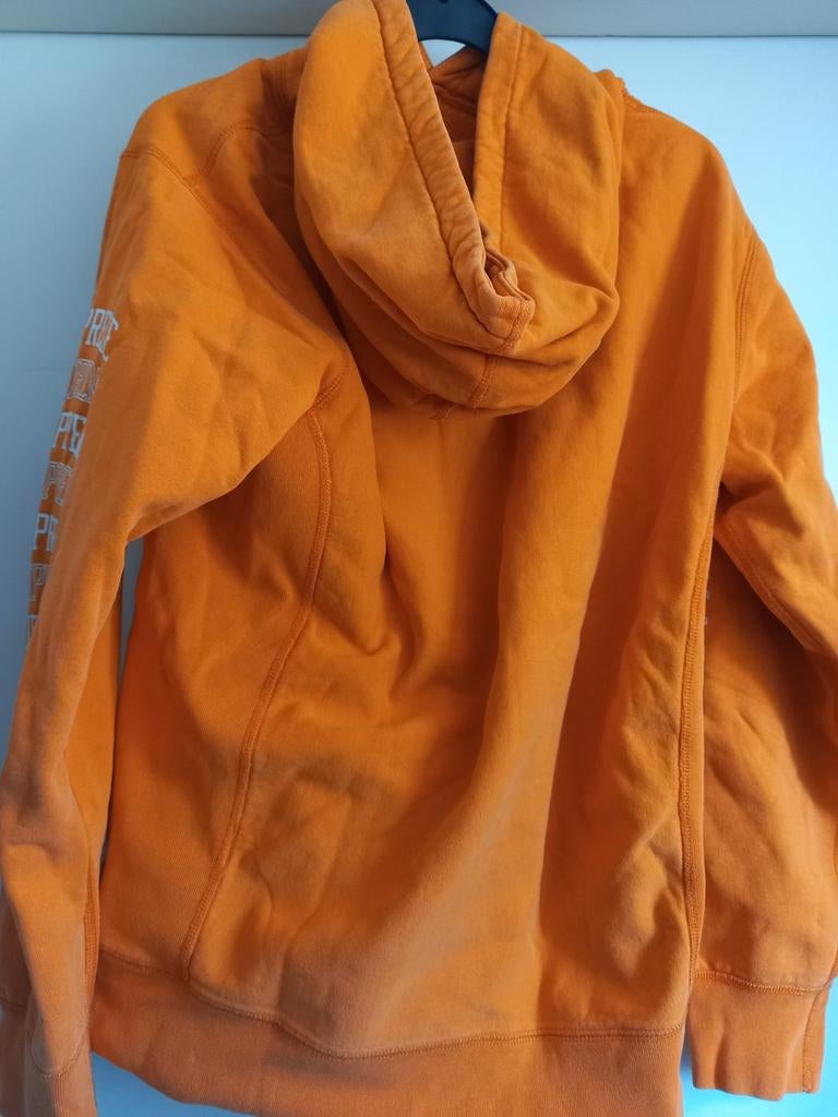 Oranje heren Hoodie merk: Supreme maat L, Maat 52/54 (L), Oranje, Ophalen of Verzenden, Gedragen