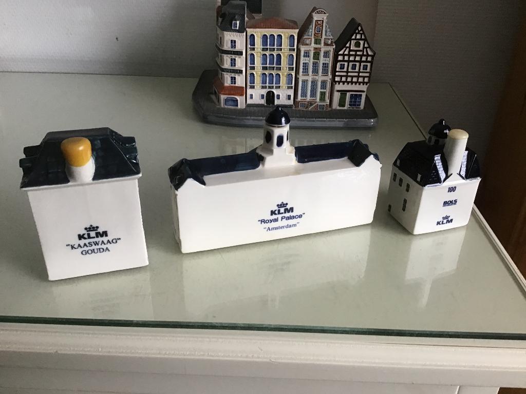 3 KLM topstukken bijeen Paleis Kaaswaag Huis ten Bosch, Verzamelen, KLM Huisjes, Ophalen, Zo goed als nieuw, Paleis of Waag, Gevuld