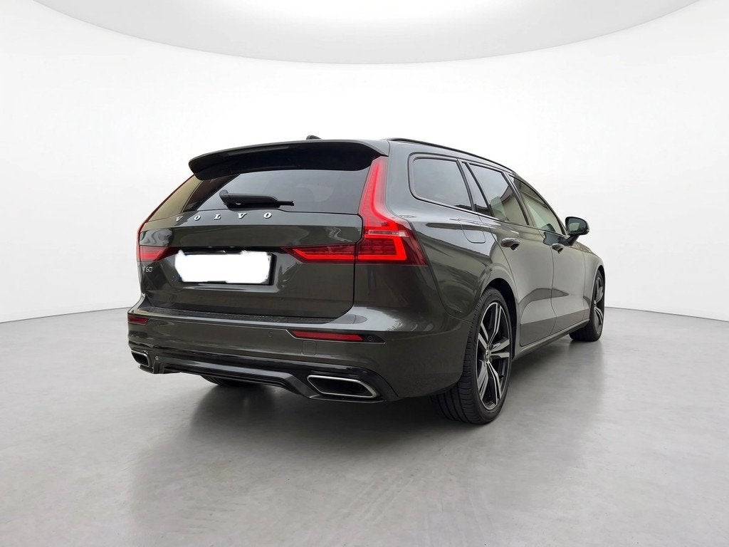 Volvo V60 T6 Recharge AWD R-Design l PANO l H&K l ACC l 360, Automaat, Gebruikt, Zwart, 4 cilinders