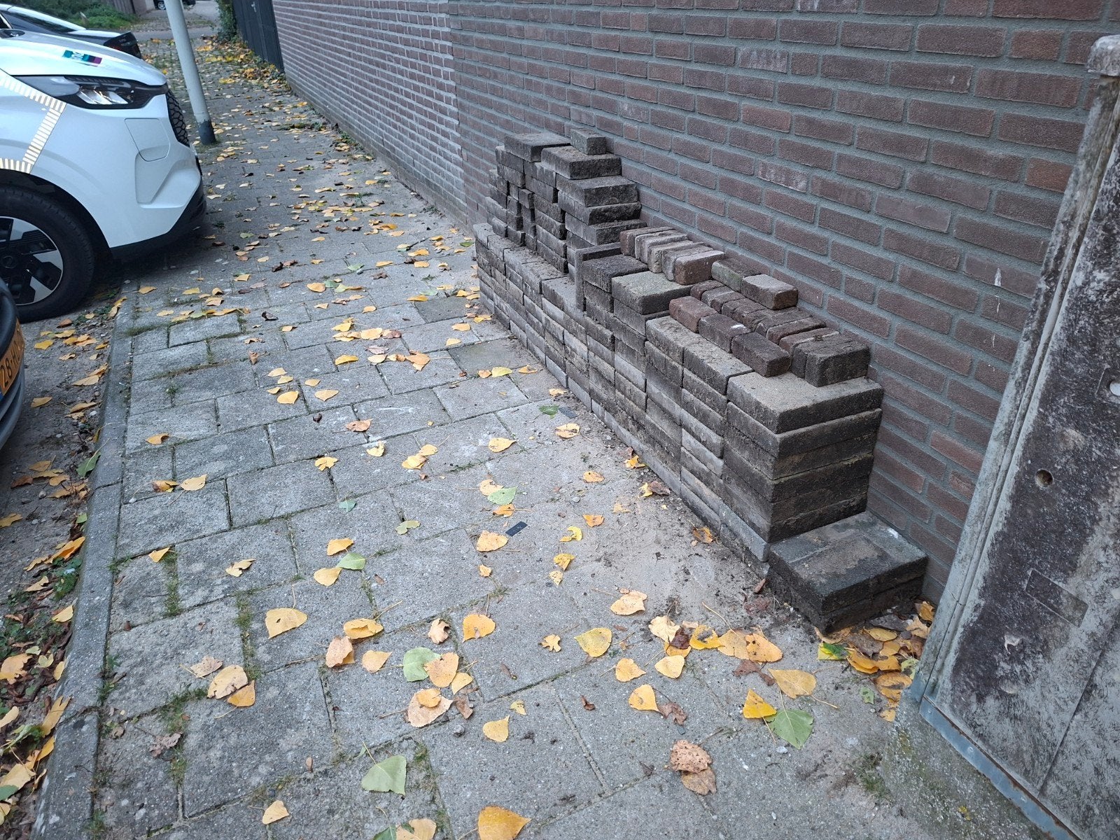 Gebruikte klinkers en terrastegels, Tuin en Terras, Ophalen, Gebruikt, Klinkers, 5 tot 10 m²
