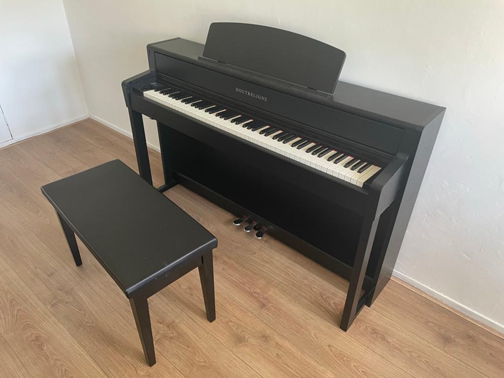 Doutreligne Sonata III Digitale Piano, Ophalen, Gebruikt, Zwart, Digitaal