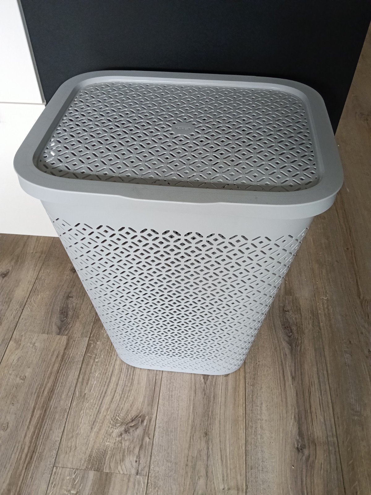 Curver wasmand met deksel - Grijs, Ophalen, Zo goed als nieuw