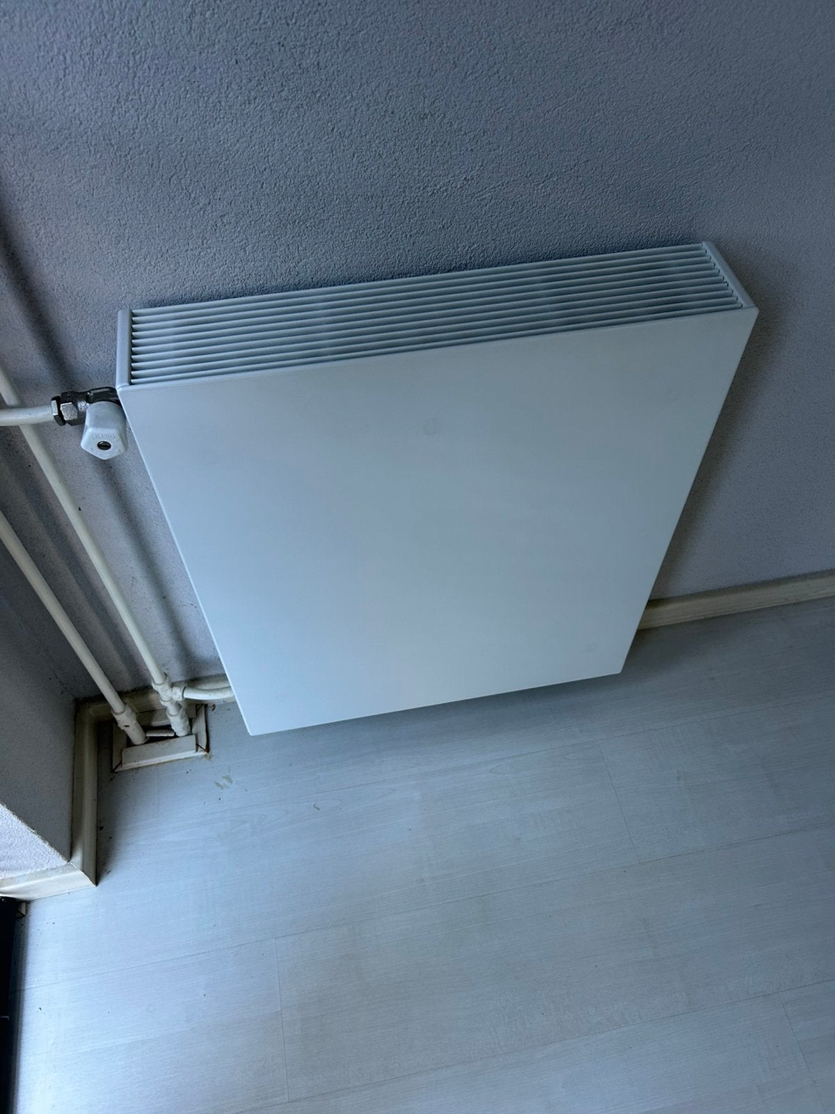 Radiator omkastingen., Ophalen, 30 tot 80 cm, Radiator, Zo goed als nieuw