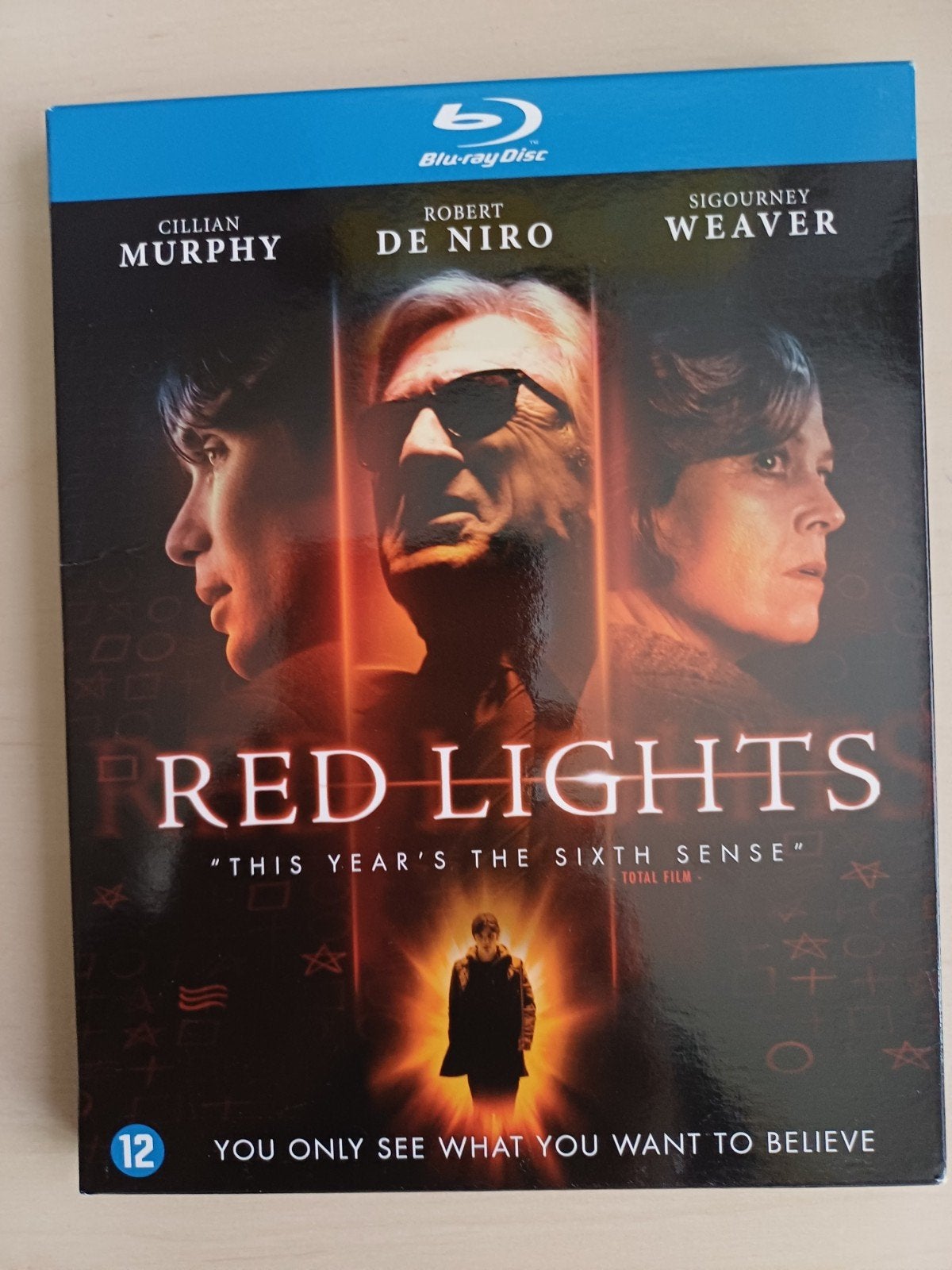 Red Lights Blu-ray - Spannende thriller met topcast, Ophalen of Verzenden, Zo goed als nieuw