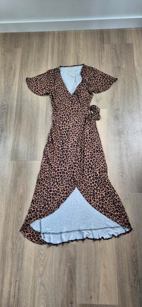Panterjurk patty brard, maat m, Kleding | Dames, Jurken, Zo goed als nieuw, Maat 38/40 (M), Bruin, Boven de knie, Ophalen of Verzenden