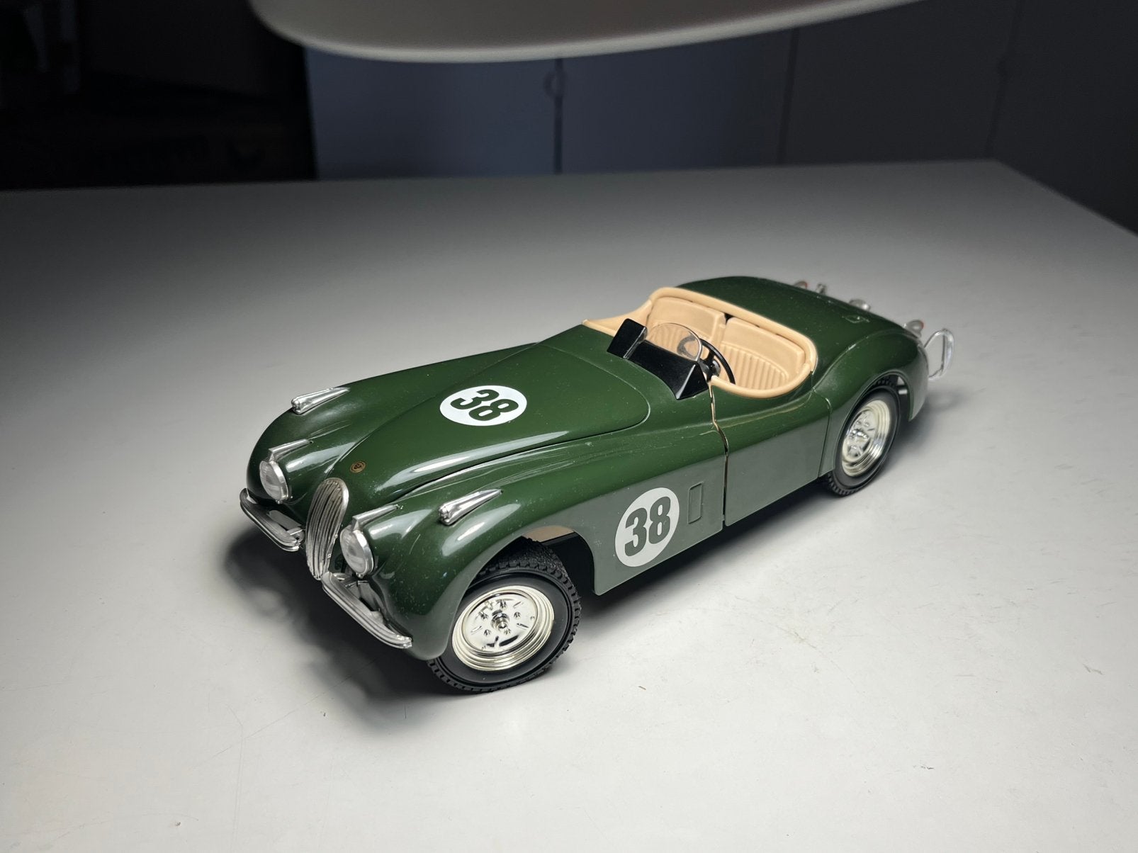 ERTL - Jaguar XK120 - Schaal 1:18, Hobby en Vrije tijd, Ophalen of Verzenden, Zo goed als nieuw, ERTL