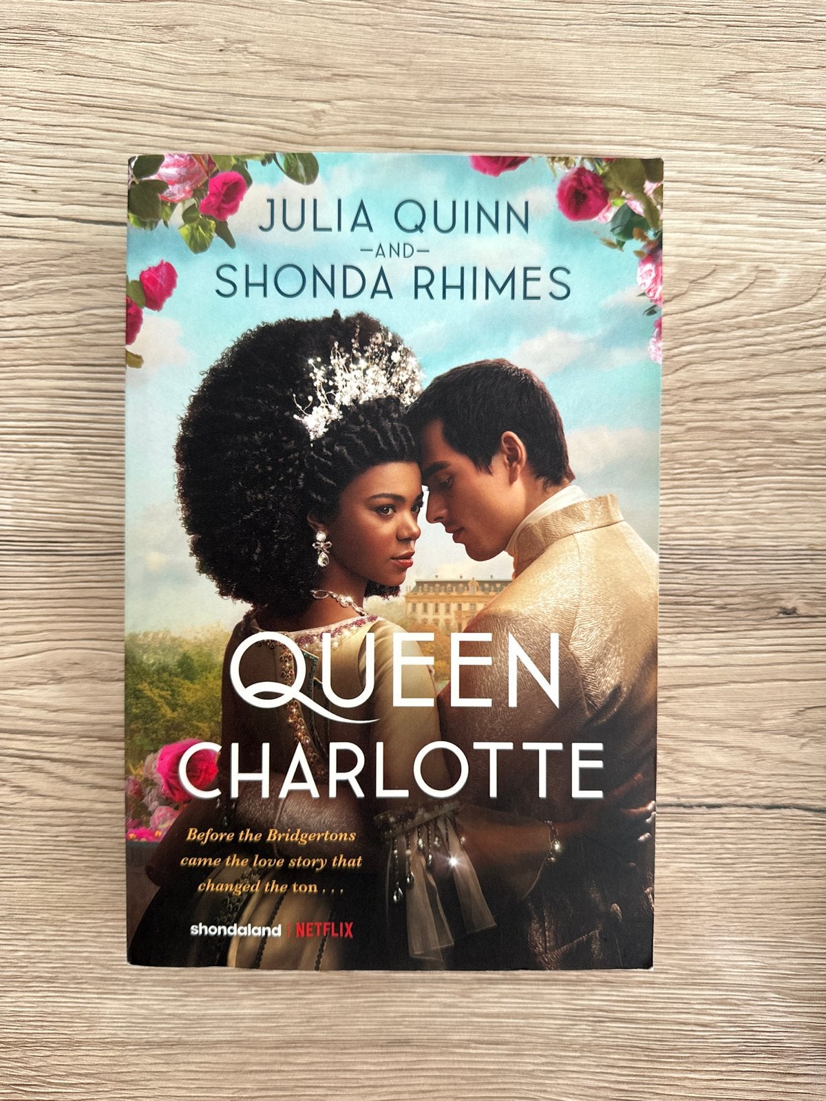 Queen Charlotte | Julia Quinn & Shonda Rhimes, Ophalen of Verzenden, Gelezen, Europa overig