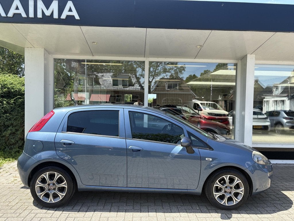 Fiat Punto Evo 0.9 TwinAir Sempre | Trekhaak | Navigatie | C, Gebruikt, 49 €/maand, Origineel Nederlands, Bedrijf