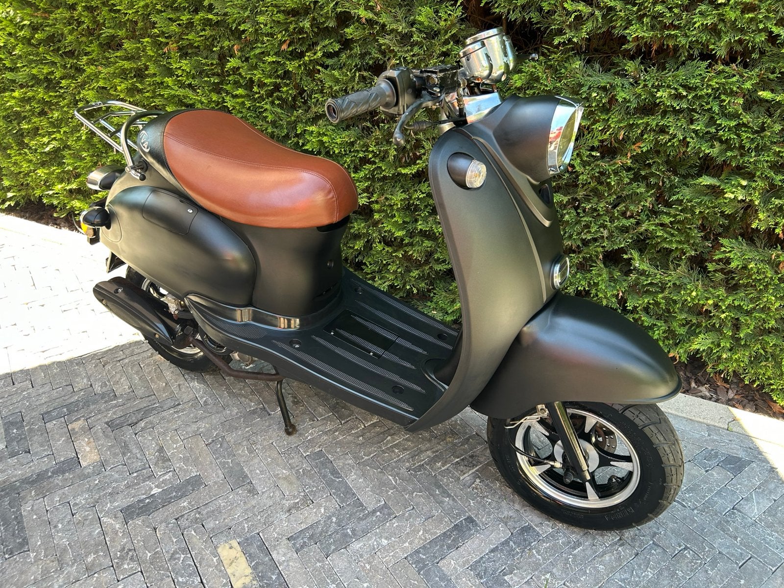 Retro Snor Scooter/Blauw kenteken/4925 km/Mat zwart!!!, Overige merken, ScooterGemak, Ophalen of Verzenden, Zo goed als nieuw